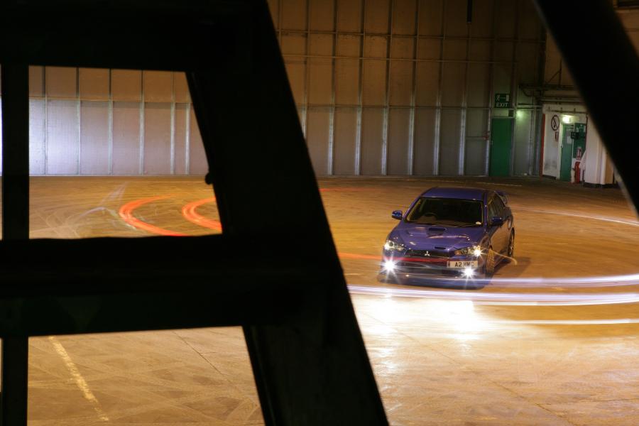  Mitsubishi Lancer Evolution X FQ-400 2009 года  (фото 27 из 64)